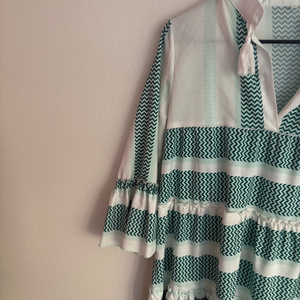 Green White Chevron Striped Tassel Tunic Dress Tiered Ruffle Bell Sleeve Mini - Picture 4 of 6